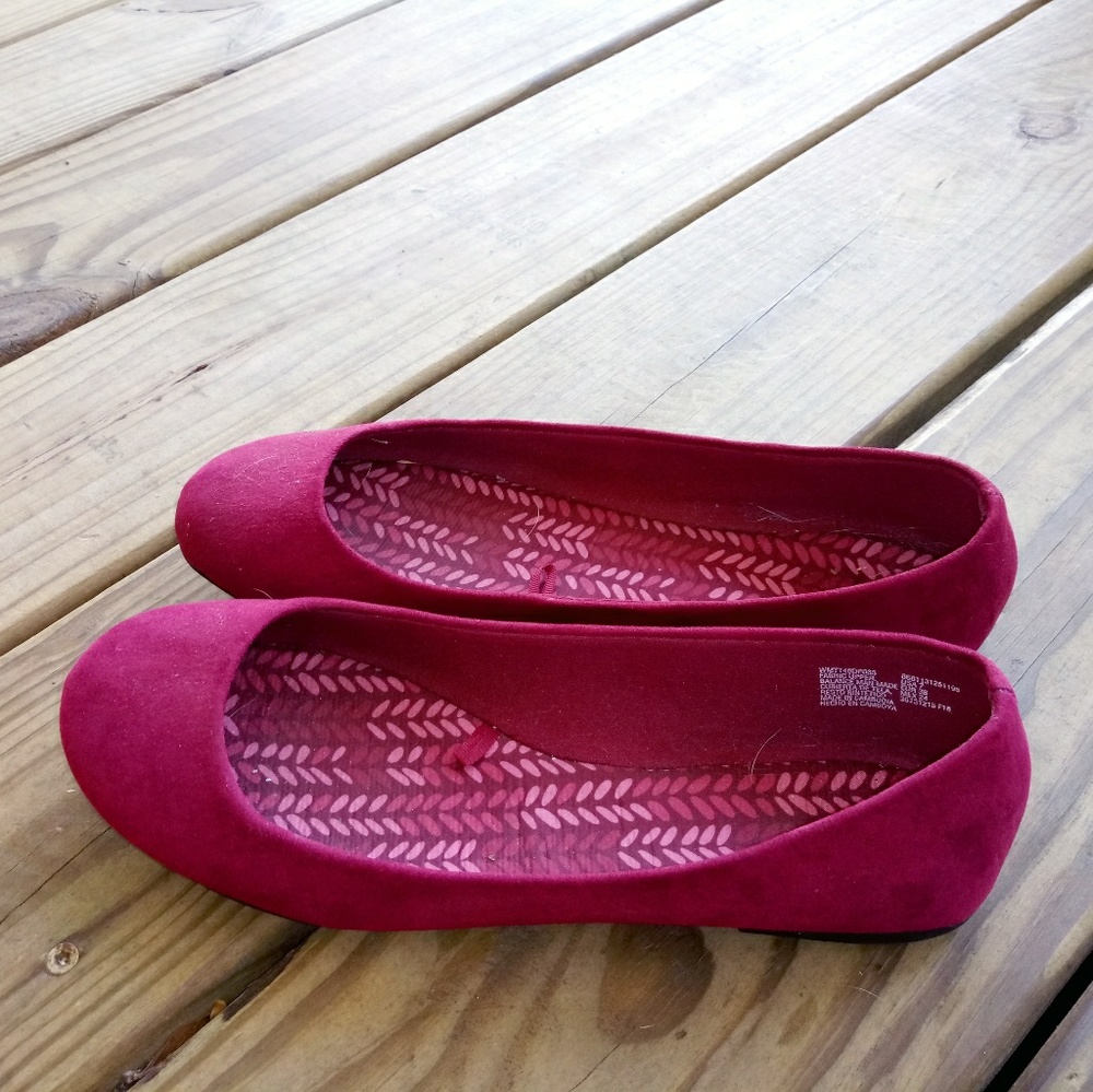 Shoes - Picture 3 of 3